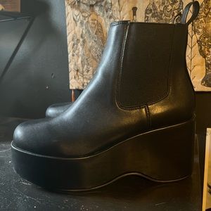 UO Gina Platform Chelsea boots
